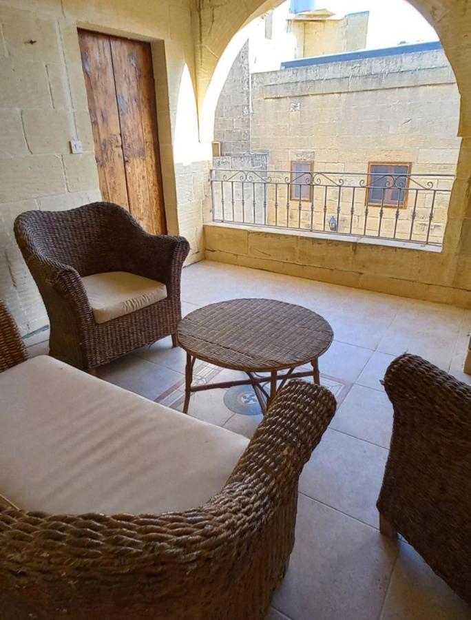 Ta Majsi Farmhouse With Indoor Heated Pool San Lawrenz Εξωτερικό φωτογραφία