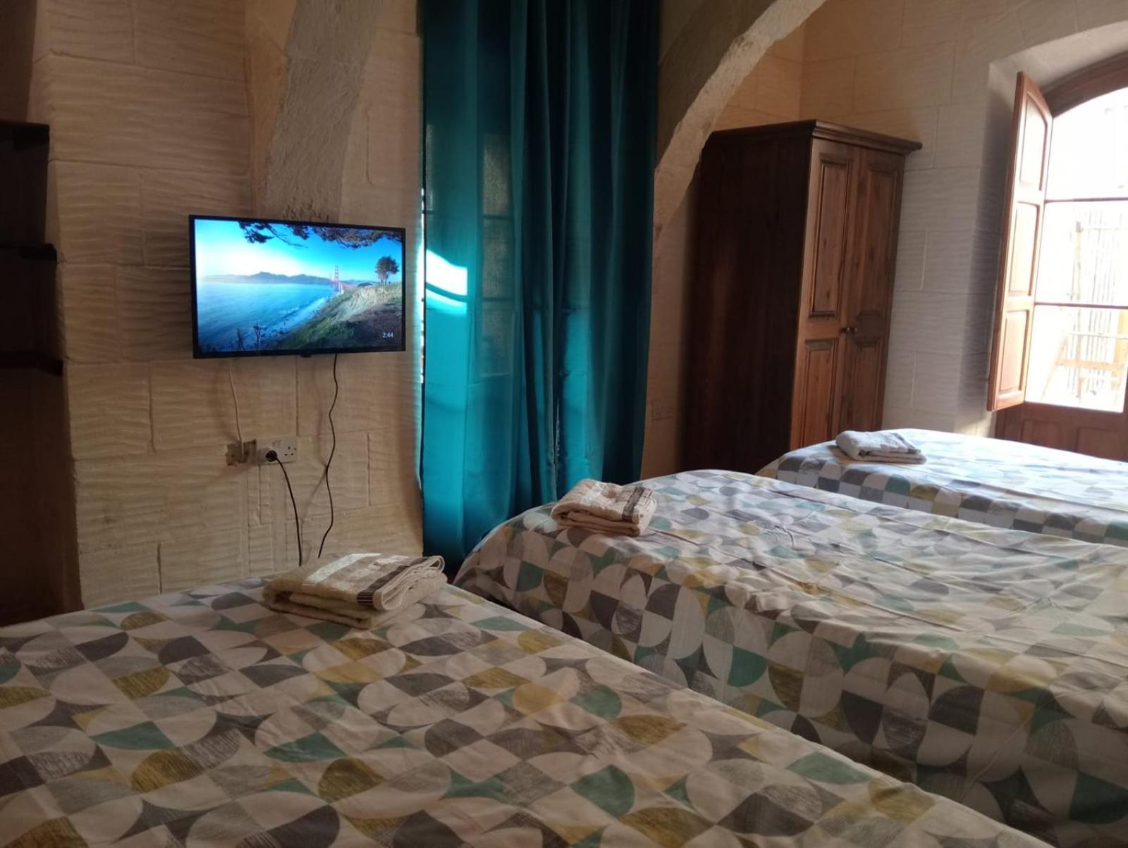 Ta Majsi Farmhouse With Indoor Heated Pool San Lawrenz Εξωτερικό φωτογραφία