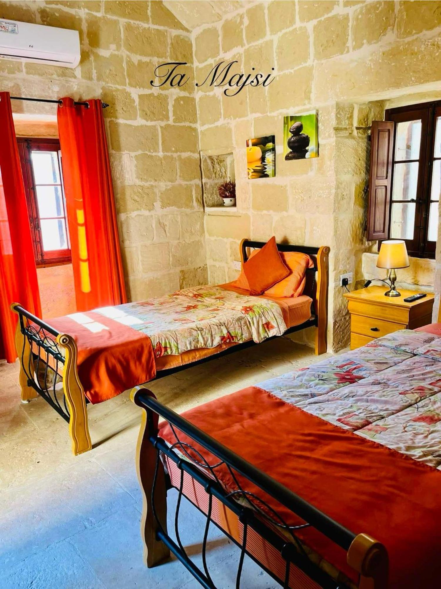 Ta Majsi Farmhouse With Indoor Heated Pool San Lawrenz Εξωτερικό φωτογραφία